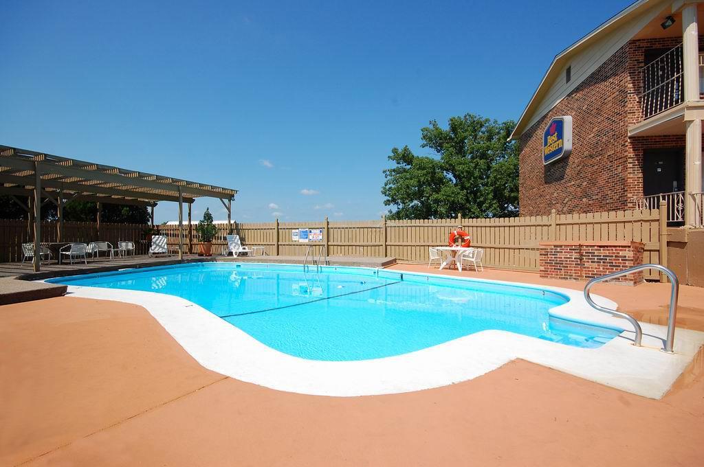 Best Western Montis Inn St. Robert Buitenkant foto