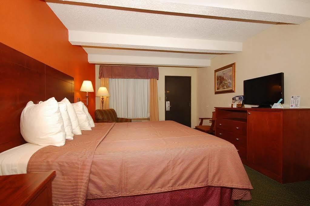 Best Western Montis Inn St. Robert Buitenkant foto