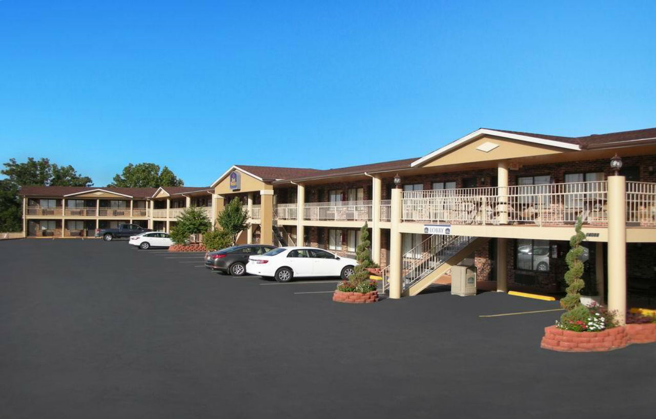 Best Western Montis Inn St. Robert Buitenkant foto
